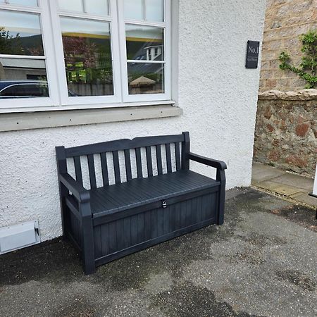 1 Golf Mews Leilighet Ballater Eksteriør bilde